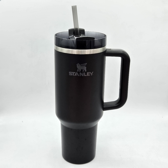 Black Stanley H2.0  Adventure Quencher 40 oz Black - Picture 1 of 13